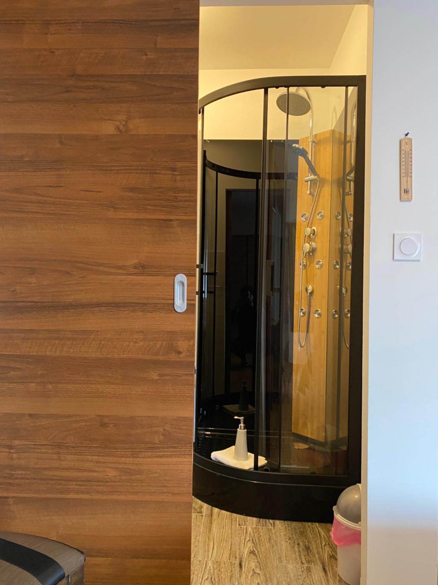 Hotel Le Saint Amand Bagian luar foto