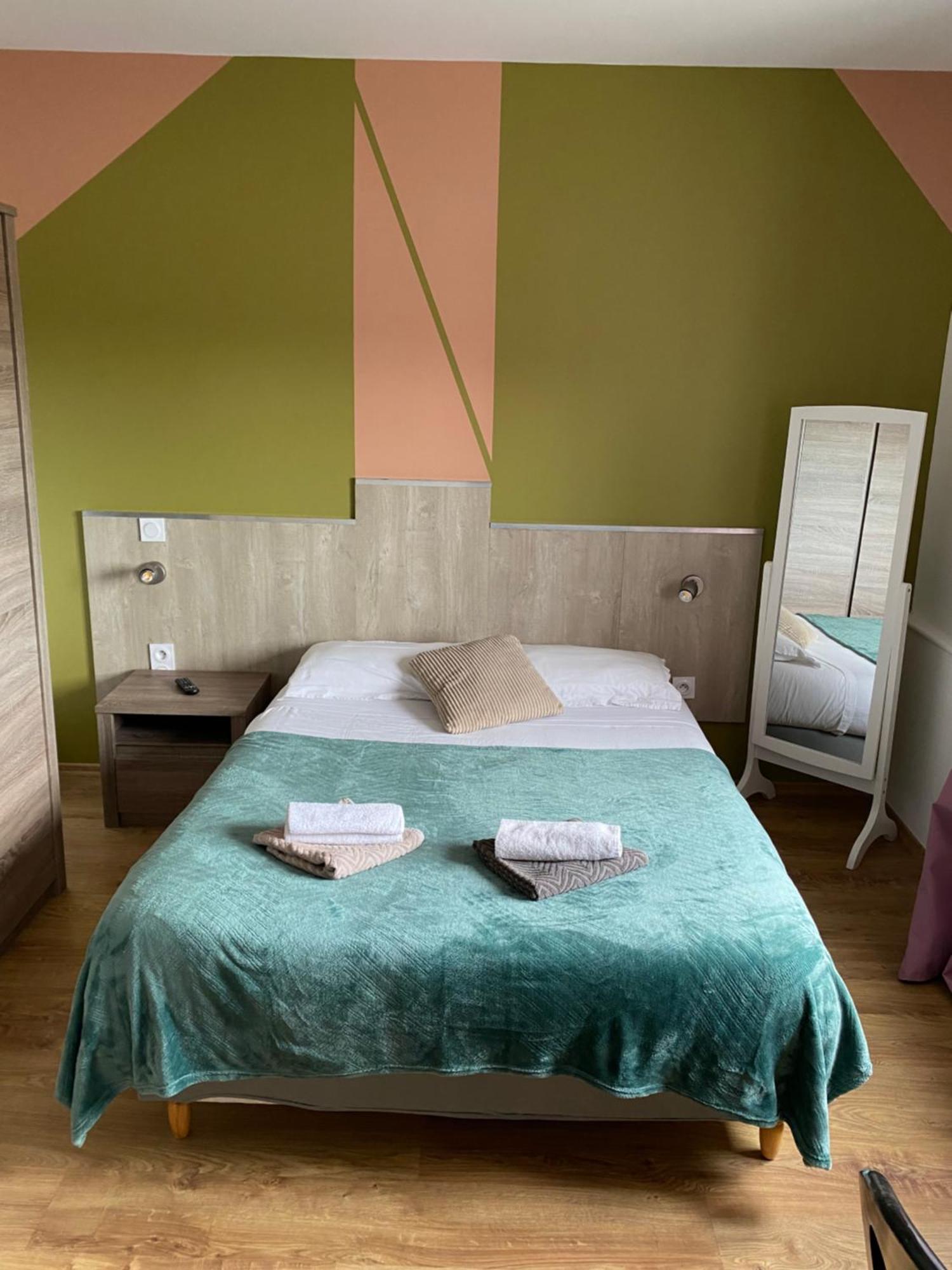 Hotel Le Saint Amand Bagian luar foto