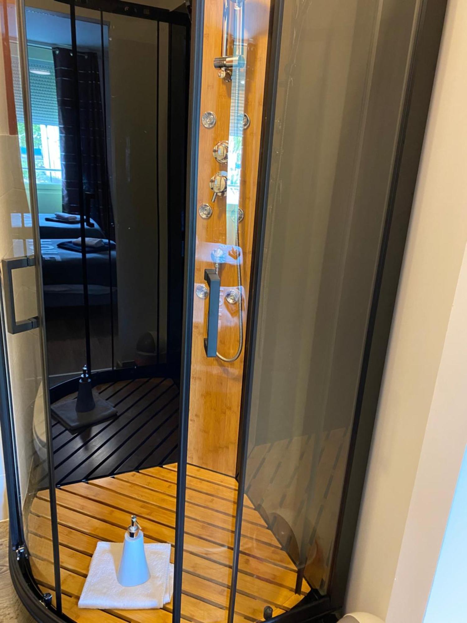 Hotel Le Saint Amand Bagian luar foto