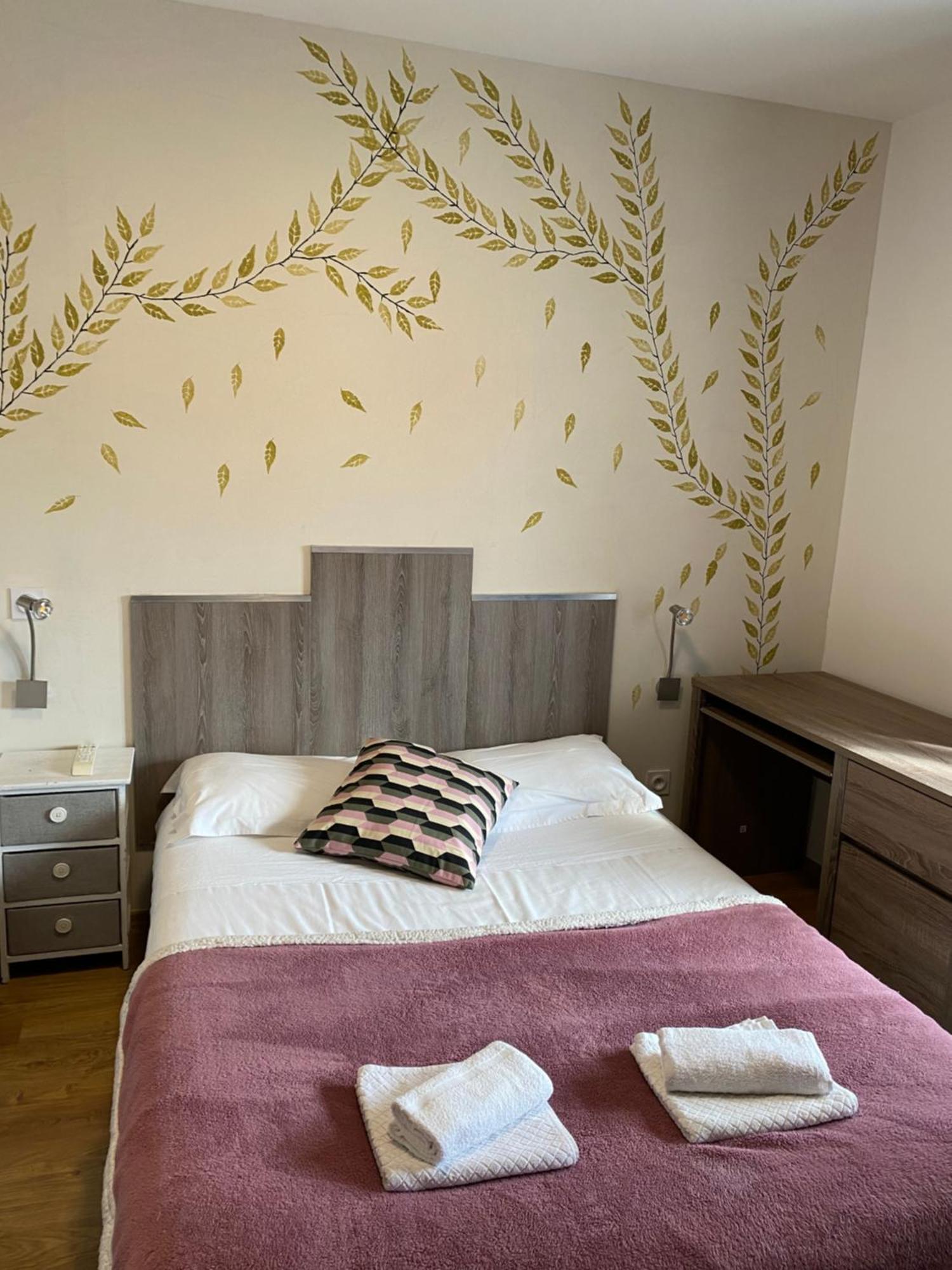 Hotel Le Saint Amand Bagian luar foto