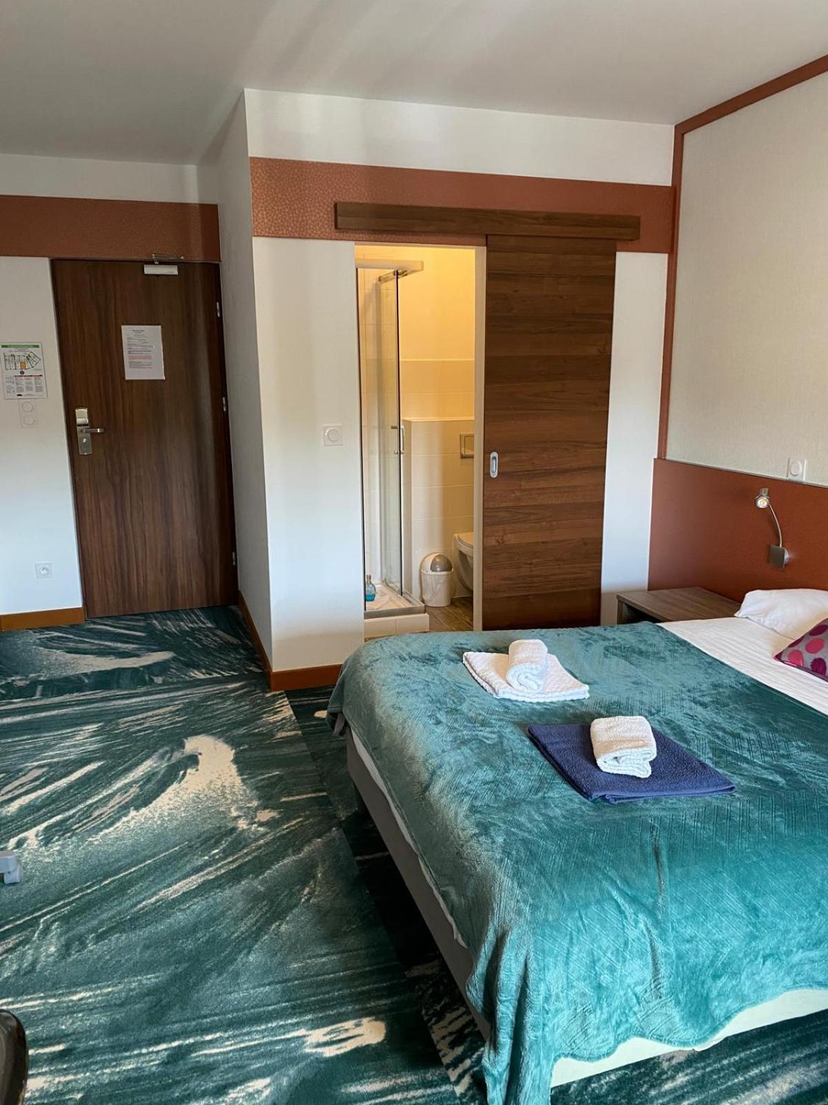 Hotel Le Saint Amand Bagian luar foto