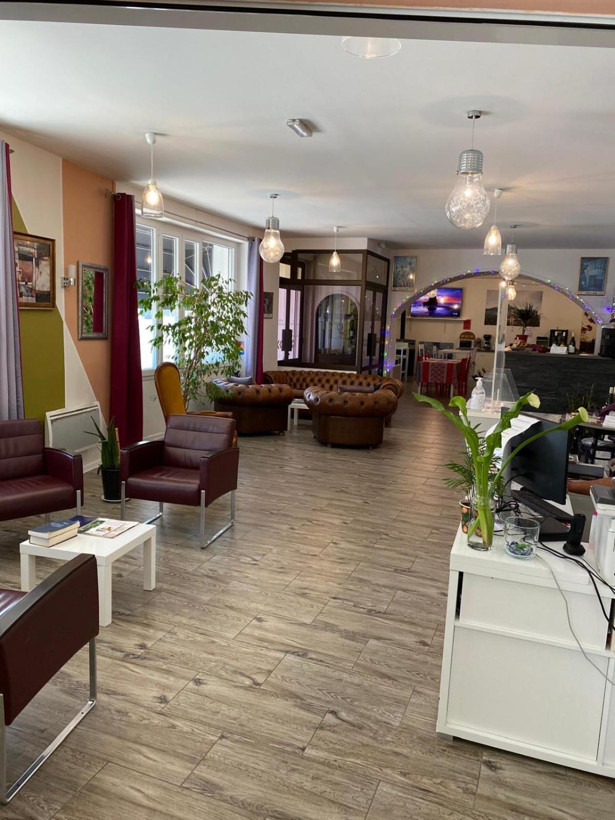 Hotel Le Saint Amand Bagian luar foto