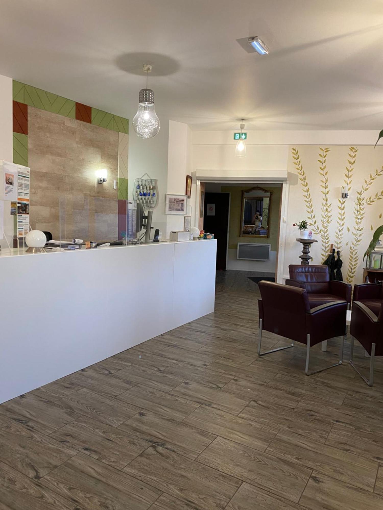 Hotel Le Saint Amand Bagian luar foto